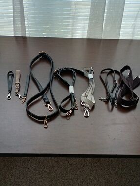 Bundle 8 Straps 5 crossbody 3 wristlet Steve Madden, Vera Bradley and more